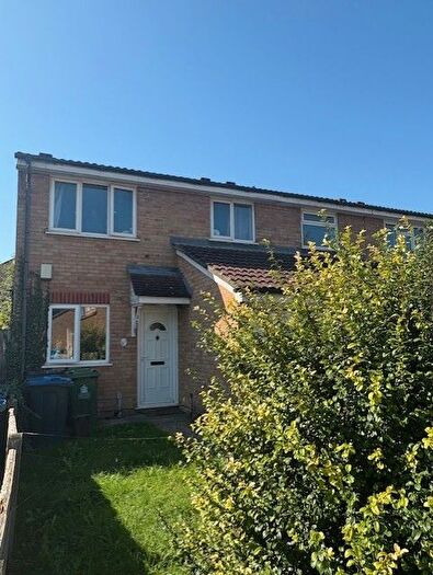 3 Bedroom End Of Terrace House For Sale In Ranyard Close, Chessington, KT9