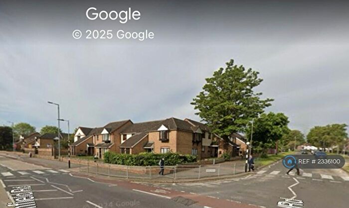 1 Bedroom Flat To Rent In Chester Place, Chelmsford, CM1