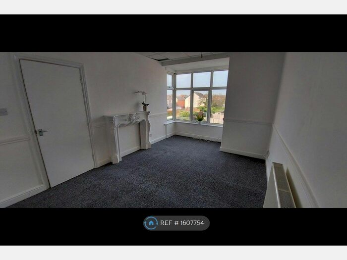 1 Bedroom Flat To Rent In Poplar Court, Cannock, WS11