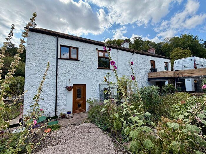 3 Bedroom Semi-Detached House For Sale In Twyn Allwys Road, Govilon, NP7