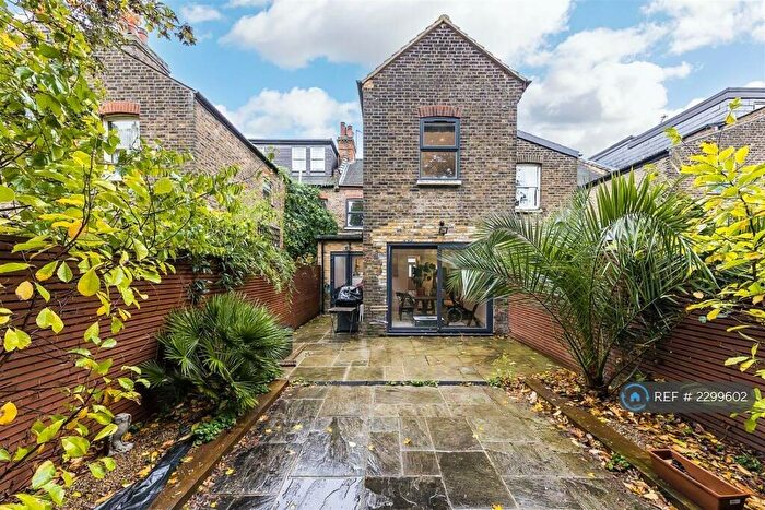 3 Bedroom Terraced House To Rent In Barrett Road, London, E17