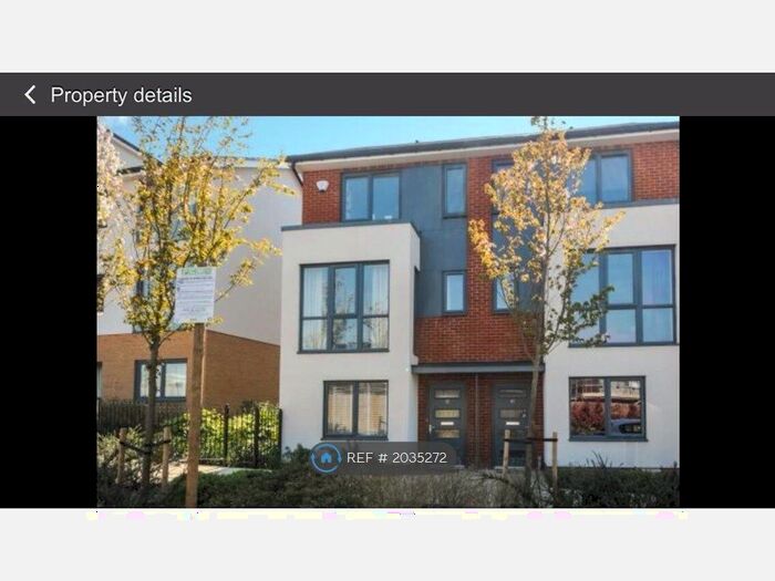 4 Bedroom Semi-Detached House To Rent In Midgham Way, Reading, RG2