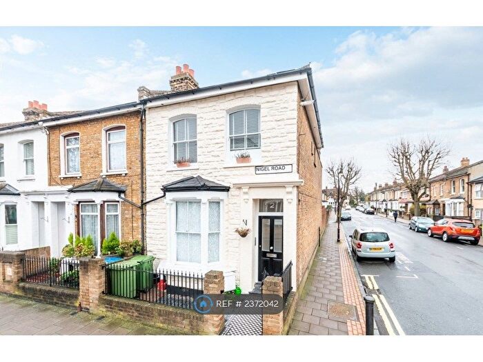 1 Bedroom Flat To Rent In Nigel Road, Peckham, SE15