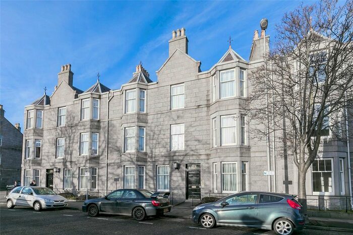 3 Bedroom Flat To Rent In Whitehall Place, Aberdeen, AB25