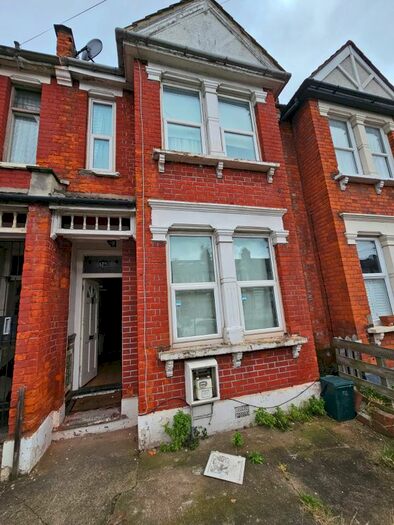 4 Bedroom Terraced House To Rent In Shelbourne Road, London, N17