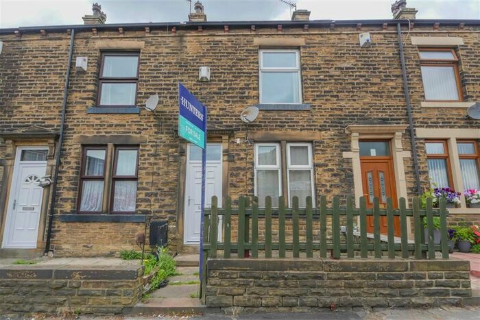 2 Bedroom Terraced House To Rent In Woodhall Avenue, Thornbury BD3