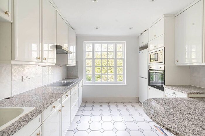 2 Bedroom Flat To Rent In Wellington Hous, Stanmore, HA7