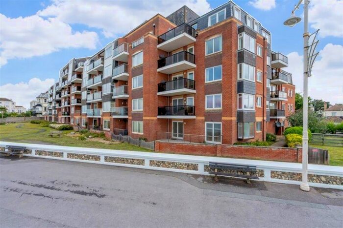 2 Bedroom Flat To Rent In Rock Gardens, Bognor Regis, West Sussex, PO21