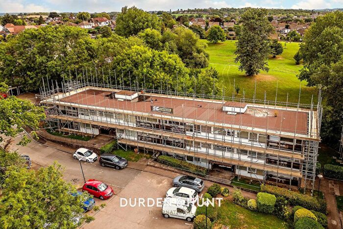 2 Bedroom Flat For Sale In St. Winifreds Close, Chigwell, IG7