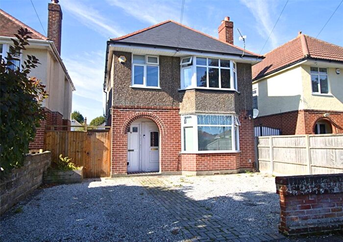 2 Bedroom Apartment For Sale In Broughton Avenue, Bournemouth, Dorset, BH10