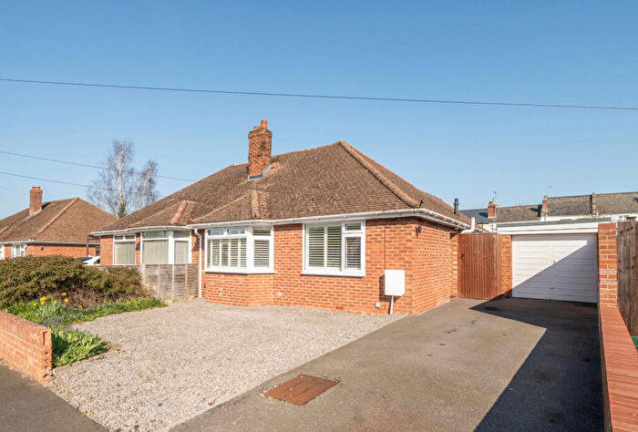 2 Bedroom Apartment For Sale In Pickering Road, Cheltenham, Gloucestershire, GL53