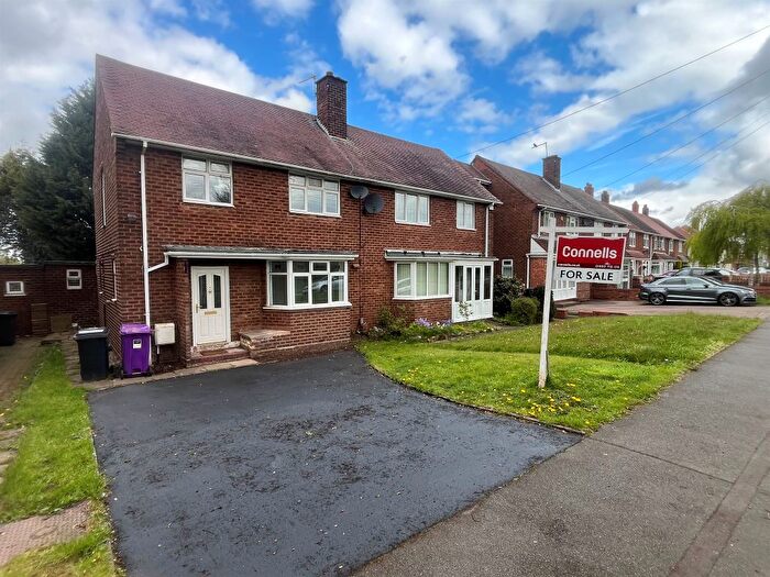 3 Bedroom Semi Detached House For Sale In Bushbury Lane, Bushbury, Wolverhampton, WV10