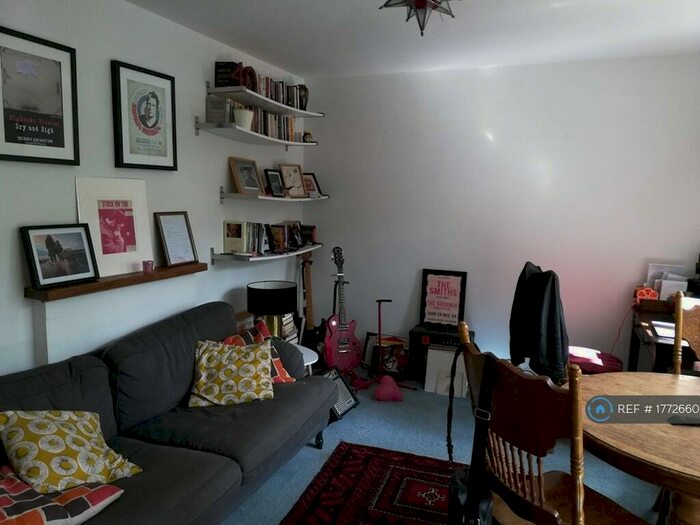 2 Bedroom Flat To Rent In Ravensdale Road, London, N16