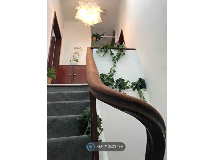 3 Bedroom Flat To Rent In Picton Road, Liverpool, L15