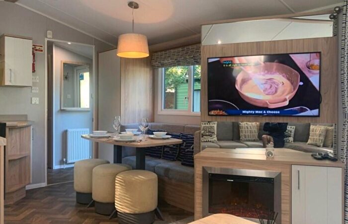 3 Bedroom Mobile Home For Sale In Fallbarrow Holiday Park, Rayrigg Road, Windermere, LA23