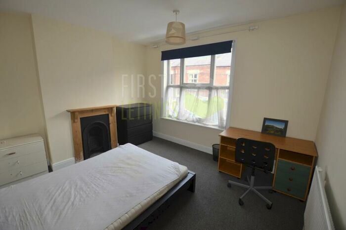 3 Bedroom Terraced House To Rent In Bulwer Road, Clarendon Park, LE2