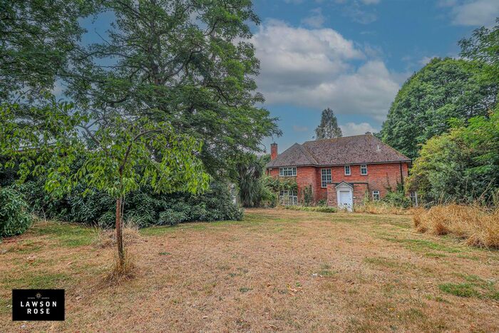 4 Bedroom Property To Rent In Bridge Road, Sarisbury Green, Southampton, SO31