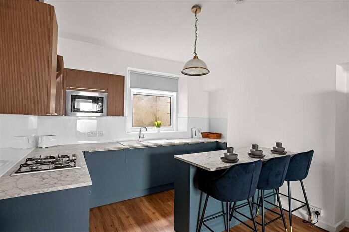 4 Bedroom Terraced House To Rent In Wellington Street, Plymouth, PL4