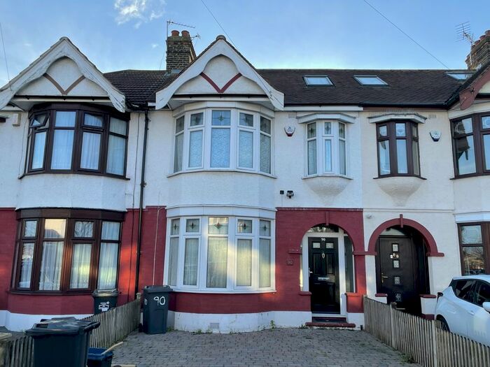 4 Bedroom Terraced House To Rent In Bawdsey Avenue, Ilford IG2