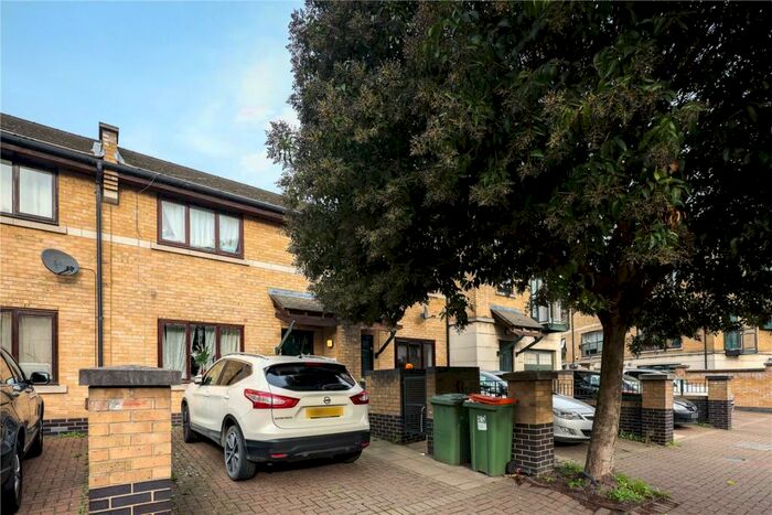 3 Bedroom Terraced House To Rent In Badminton Mews, Britannia Village, Royal Victoria Dock, London, E16