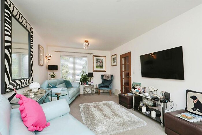 3 Bedroom Detached House For Sale In Blaxter Way, Norwich, NR7