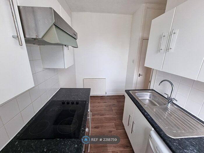 1 Bedroom Flat To Rent In Boulevard, Hull, HU3