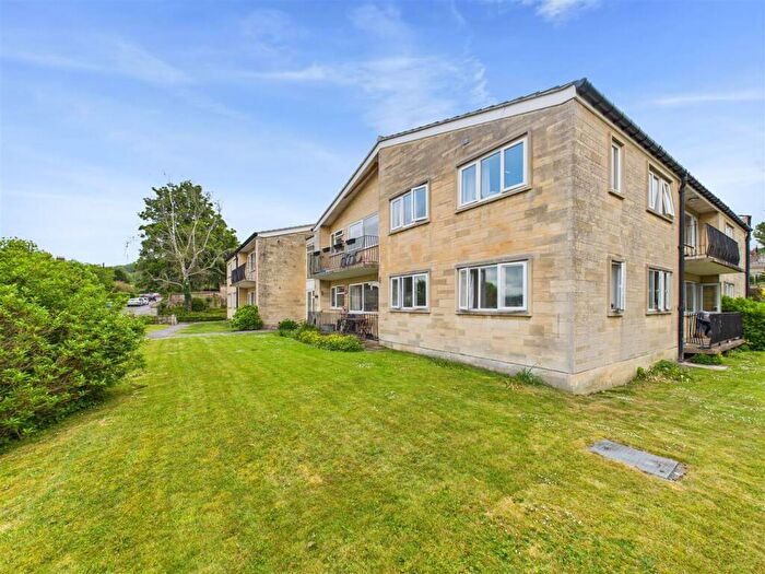2 Bedroom Apartment For Sale In Cleveland Court, Bath, BA2
