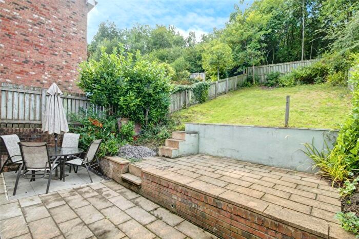 2 Bedroom Flat For Sale In Lowes Wynd, Nevilles Cross, Durham, DH1