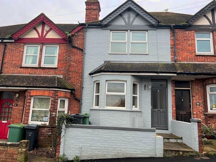 3 Bedroom Terraced House To Rent In Milton Road, Cowes, PO31