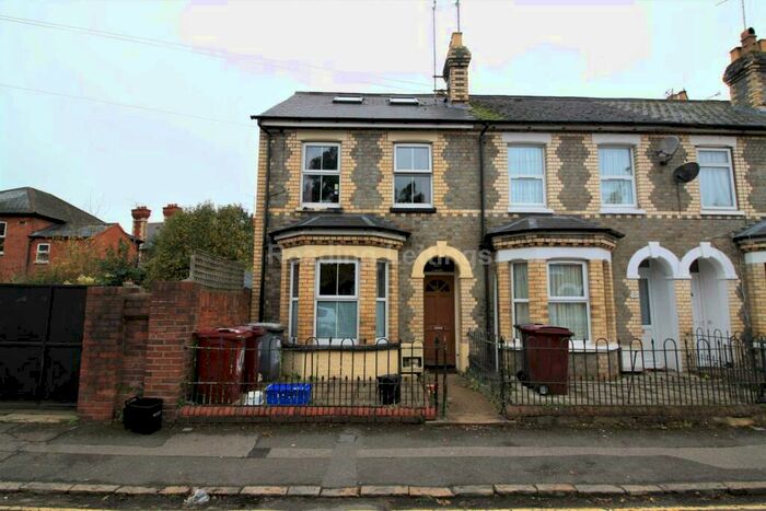6 Bedroom End Of Terrace House To Rent In De Beauvoir Road, Reading, RG1