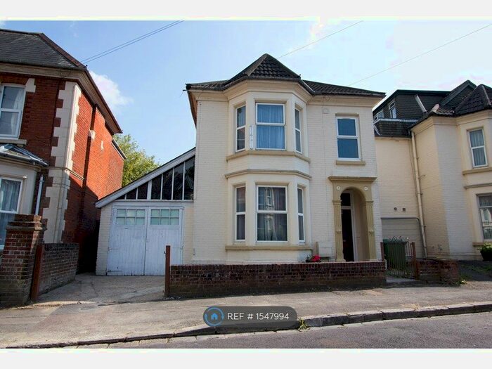 7 Bedroom Semi-Detached House To Rent In Gordon Avenue, Southampton, SO14