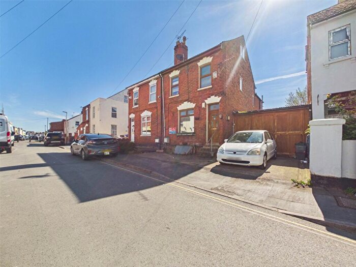 3 Bedroom Semi Detached House For Sale In Falkner Street, Gloucester, GL1