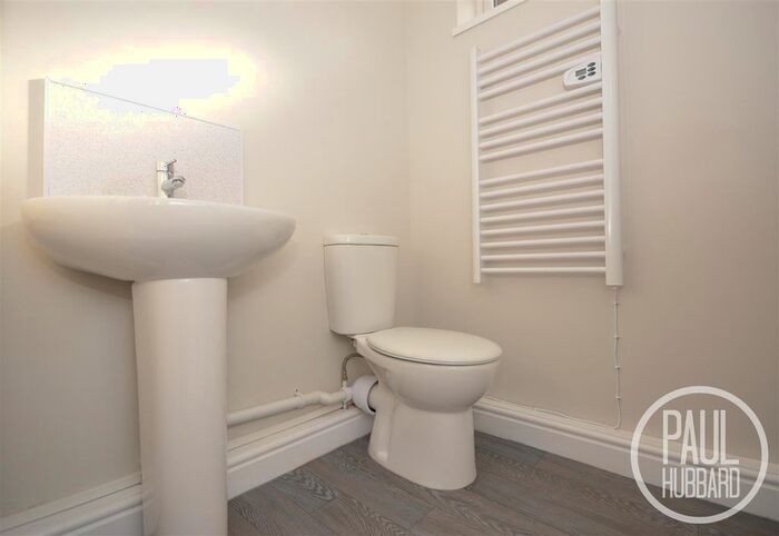 1 Bedroom Flat To Rent In Surrey Street, Lowestoft, Suffolk, NR32