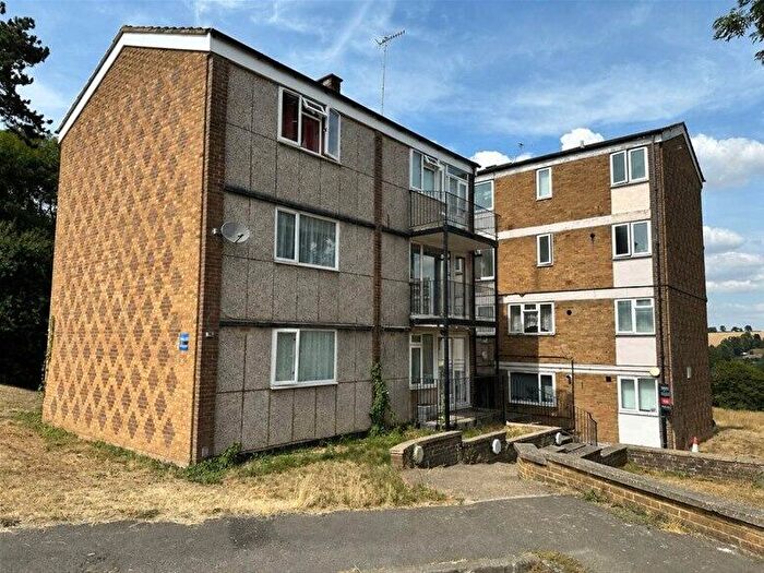 2 Bedroom Flat To Rent In Wood View, Hemel Hempstead, HP1