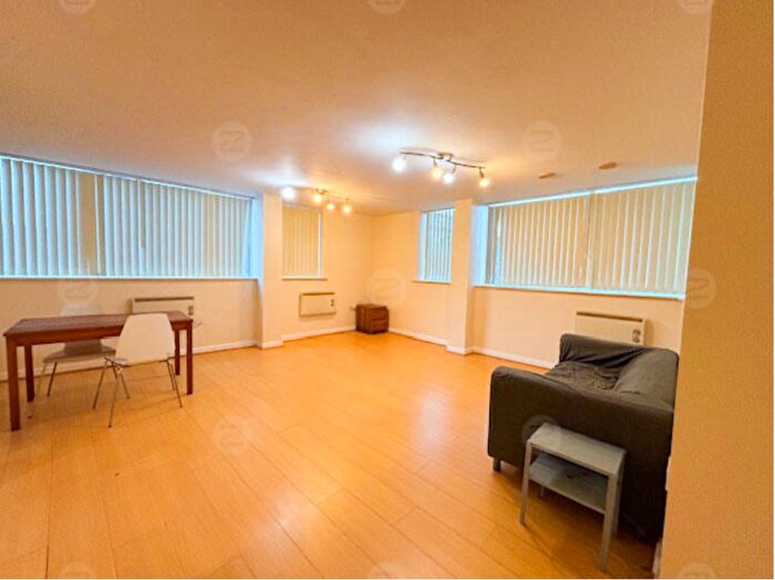 2 Bedroom Flat For Sale In Westside One, Suffolk Street Queensway, Birmingham, B1