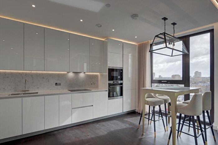 2 Bedroom Apartment To Rent In Thornes House, The Residence, Nine Elms, SW11