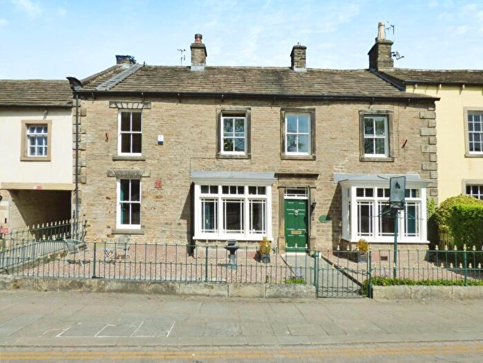 4 Bedroom House For Sale In Brideholme, High Street, Gargrave, BD23