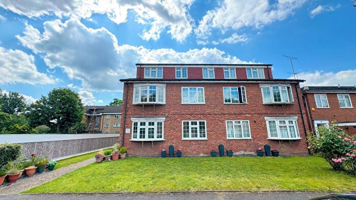 1 Bedroom Flat To Rent In Bucklers Way, Carshalton, Surrey, SM5