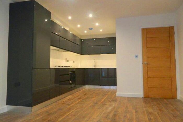 1 Bedroom Flat To Rent In Brookhill Road, Woolwich, SE18