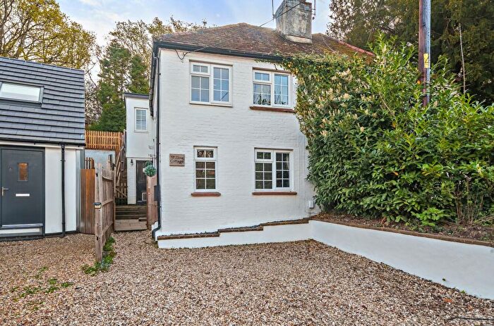 4 Bedroom Property For Sale In Vigo Lane, Yateley, GU46