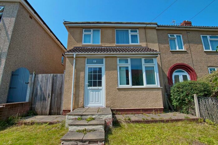 4 Bedroom Semi-Detached House To Rent In Glaisdale Road, Fishponds, Bristol, BS16