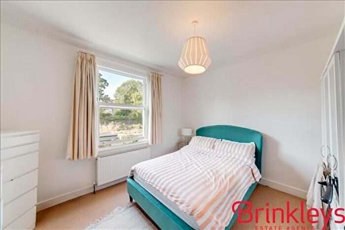 1 Bedroom Flat To Rent In Melrose Avenue, London, SW19