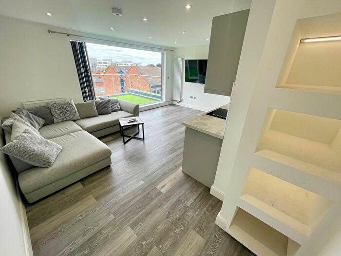 2 Bedroom Apartment To Rent In Alma Street, Luton, LU1