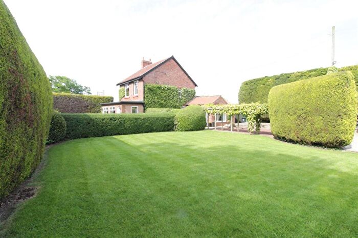 3 Bedroom Cottage For Sale In Hurworth Moor, Darlington, DL2