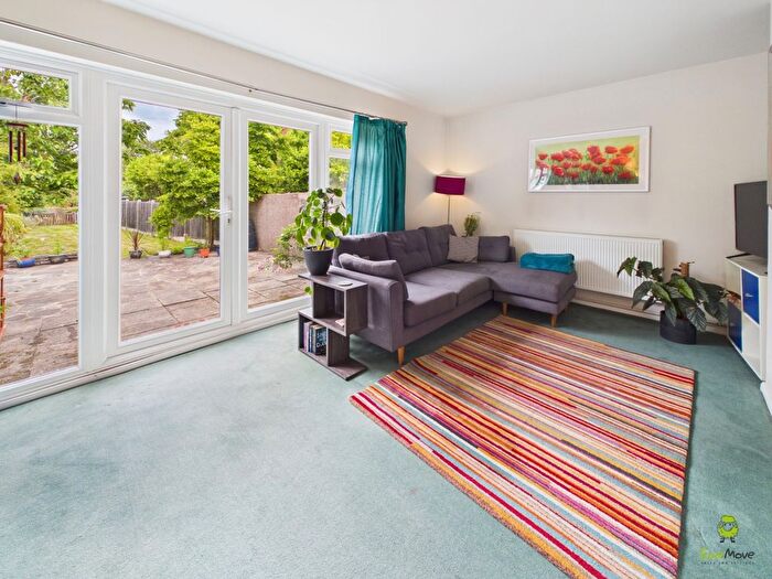 3 Bedroom Terraced House For Sale In Long Lane, Bexleyheath, Kent, DA7