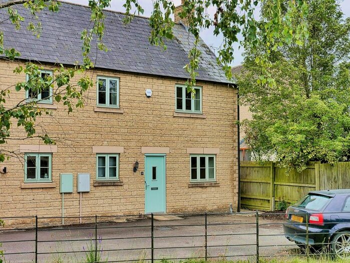 3 Bedroom Semi-Detached House To Rent In Winchcombe Gardens, South Cerney, GL7