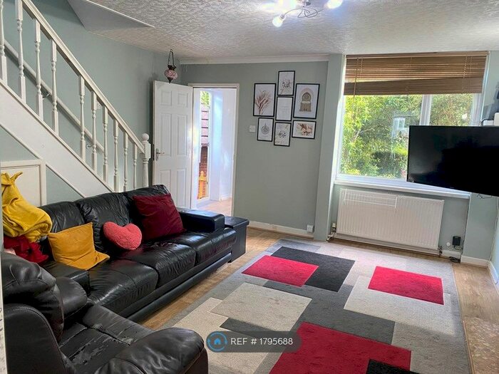 2 Bedroom End Of Terrace House To Rent In Hillfray Drive, Coventry, CV3