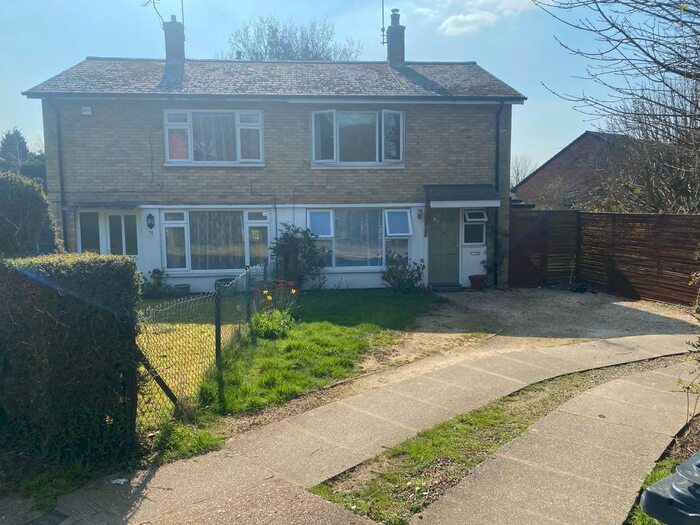 2 Bedroom Semi-Detached House To Rent In Broom Close, Hatfield, Hertfordshire, AL10