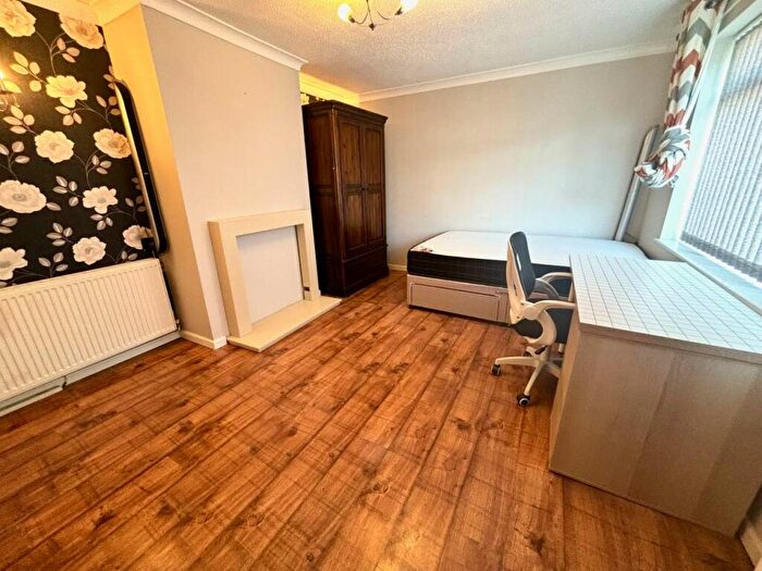 4 Bedroom Semi-Detached House To Rent In Rodney Crescent, Filton, Bristol, BS34