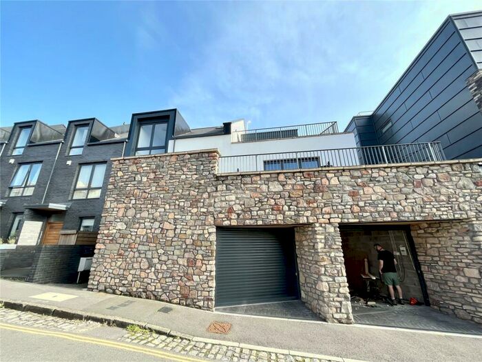 2 Bedroom Apartment To Rent In Southville, Balfour Road, BS3